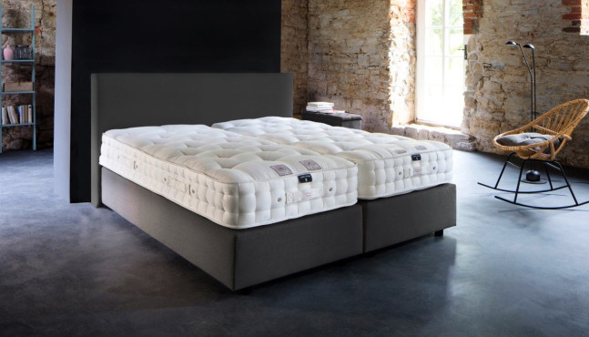 Boxspringbett „Tristan“ in Board Hellgrau