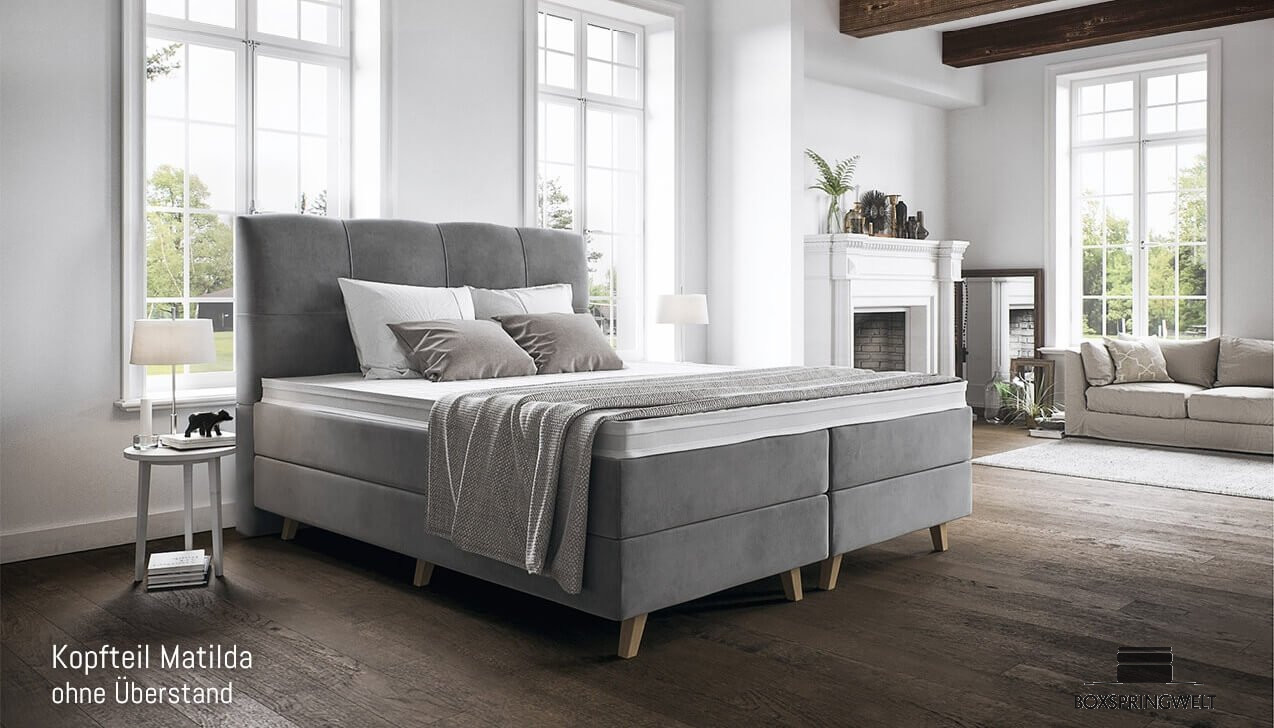 Mit Kopfteil Matilda ohne Seitenabstand. Runde Schrägfüße, Buche.